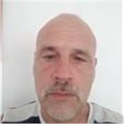 Berufsschullehrer erteil Unterricht in Elektrotechnik, Elektronik und Automatisierungstecnik