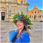 Insegnante di lingua inglese con master in traduzione ed interpretariato