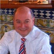 ingeniero Aeronautico y profesor en Escuela Ingenieria UCV