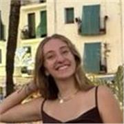 Doy clases particulares de inglés (certificado B2 por Cambridge), también puedo dar de castellano y valenciano (certificado C1 por la Generalitat Valenciana). Actualmente estudio Psicología