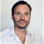 Artiste-Illustrateur (apieceofmitch.com), je donne des cours de dessin. 