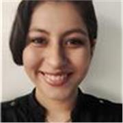 Profesora autodidacta de piano para niñas y niños pequeñes . 