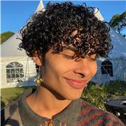 Portugiesisch-Tutor. Hi! heiße Elias Vieira und komme aus Brasilien. Ich wohne in Wien seit 4 Jahren. Ich freue mich auf euch!
