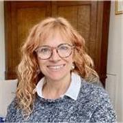 Certified mindfulness teacher with 30 year experience; working with adult individuals or groups, in presence and online. 