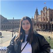 Profesora de Inglés con nivel B2 y cursando el C1 en Sant Feliu de Llobregat