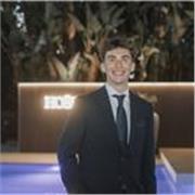 Sei alla ricerca di un insegnante giovane, e preparato che sia disponibile a spiegarti in modo semplice e comprensibile?