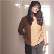 An English teacher who can teach English for students.