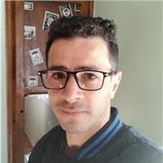 Ich bin Französischlehrer und verfüge über zwei Jahre Erfahrung im algerischen Bildungswesen