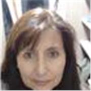 Educadora de párvulos dedicada a sus alumnos