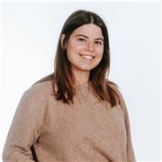 Profesora de Primaria con mención en Audición y Lenguaje. 
Logopeda con más de 6 años de experiencia en el ámbito