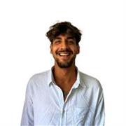 Experienced multilingual (English, Spanish, Portuguese).
achieved through personal exploration, offering engaging dynamic lessons 