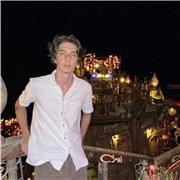 Se cerchi un tutor che ti aiuti in inglese mantenendo un ambiente amichevole e sereno, posso sicuramente fare al caso tuo!