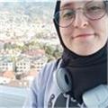 Orta okul seviyesindeki öğrencilere ders veren matematik öğretmeni