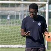 Offro lezioni di inglese personalizzate per studenti di ogni livello. Le mie lezioni mirano a migliorare la conversazione, la gram