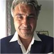 Professionista con oltre 25 anni di esperienza nei settori della comunicazione, marketing, televisione e analisi dei dati.