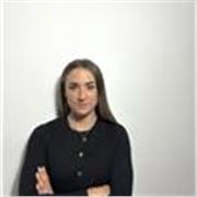 Profesora de primaria con mención en Pedagogía Terapéutica y Educación Física, abierta a cualquier tipo de necesidad del alumno. 