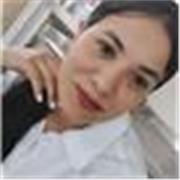 Profesora de química, también con capacidad de enseñar naturales, matemáticas entre otras áreas