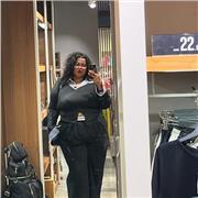 Hey! 
I am quite good in English and I could teach you in a fun way so you could get a grade of at least 15/20 in school!