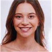 Profesora titulada en educación primaria y mención en PT con 5 años de experiencia como monitora y 2 en clases particulares.