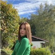 Studentessa universitaria offre lezioni di italiano