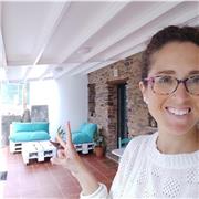 Profesora y cuidadora de niños de entre los 0 y los 4 años. Especializada en lengua, historia e inglés