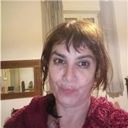 Laureata in materie umanistiche nonché mamma accompagna in tutte le materie i bimbi dalle elementari alle medie a Bologna