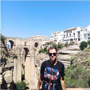 Se cerchi un tutor per lezioni di matematica non esistatemi a contattarmi