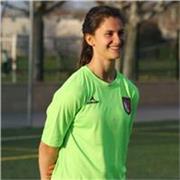 Entrenadora Personal titulada en CAFYD con experiencia propia en el entrenamiento de fuerza