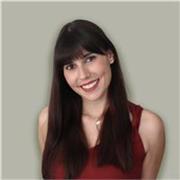 Profesional del ámbito de la comunicación y el marketing con 10 años de experiencia.