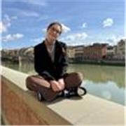 Sono una studentessa diplomata presso il liceo delle scienze umane e offro servizio di aiuto compiti e ripetizioni di varie materie fini alla 3media