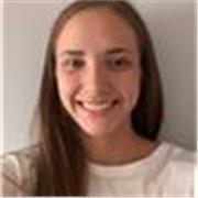 Profesora de español para extranjeros con conocimiento experimentado del inglés y el francés y algo de italiano