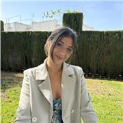 Coach enfocada en el desarrollo y crecimiento personal, ayudando a cada persona a maximizar su potencial para alcanzar sus objetivos