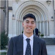 Spanischlehrer für Kinder und Erwachsene, die ihre Sprechfähigkeiten verbessern oder Spanisch von Grund auf lernen möchten