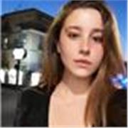 Sono un'insegnante, ho 22 anni, sto terminando il mio percorso di studi all'università. Ho 2 anni di esperienza per quanto riguardano le ripetizioni private e 1 anno di esperienza come docente nella scuola dell'infanzia