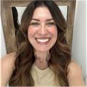 I teach fun, hands-on Italian cooking and baking classes for beginners and food lovers who want to create authentic dishes&dessert
