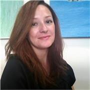 Profesora titulada con mucha experiencia como docente de Educación Secundaria y Bachillerato en la Comunidad de Madrid