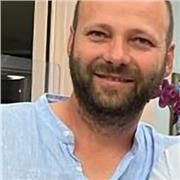 Offro lezioni private di matematica e informatica a studenti di scuole elementari medie e superiori.