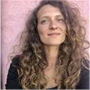 Offro lezioni private a ragazzi ed adulti, adattandole alla loro esigenze.