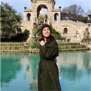 Insegnante di storia impartisce lezioni e ripetizioni di storia a studenti di ogni ordine e grado