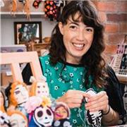 I am an experienced artist and tutor who can create thoughtful and inspiring classes to help you learn and develop your skill.