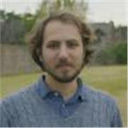 Profesor de español imparte clases online a gente de todas las edades