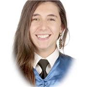 Graduada en Química y estudiante de Máster imparte clase a niños de hasta 16 años