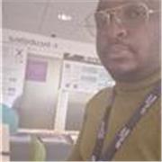 Je suis un prof d'informatique spécialisé diplômé avec plusieurs années d'expérience en collège et lycée 