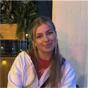 Hello! I'm Isabell, a recent graduate from the University of Bristol in psychology, who is here to support your learning. 