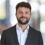 Vuoi migliorare il tuo italiano, conoscere il pensiero dei filosofi più noti o approfondire un periodo storico? Chiedete a me!