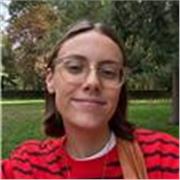  Apasionada de la política y la enseñanza, doy clases de todas las materias de Ciencias Políticas para universitarios y bachillera