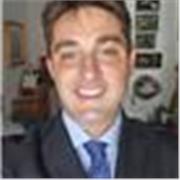 Impartisce lezioni di grafica dei programmi Adobe Photosbop, illustrator, Indesign ed After Effects.