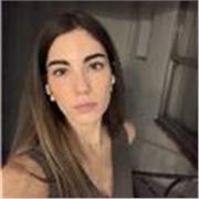 Profesora de inglés, con un nivel C2 totalmente bilingüe, perfecto para todas las edades y niveles.