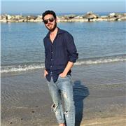 Insegnante nella scuola secondaria di secondo grado fornisce ripetizioni di italiano, storia, filosofia e scienze umane.