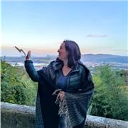 Joven que busca enriquecer a cualquiera en cultura e idiomas tales como el euskara, castellano y japonés